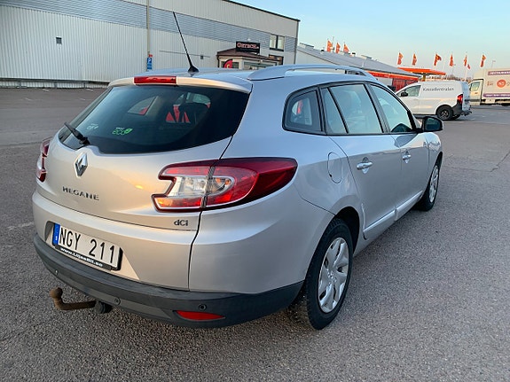 Renault Megane III 4 of 5