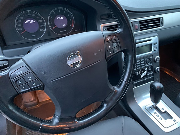 Volvo S80 13 of 22