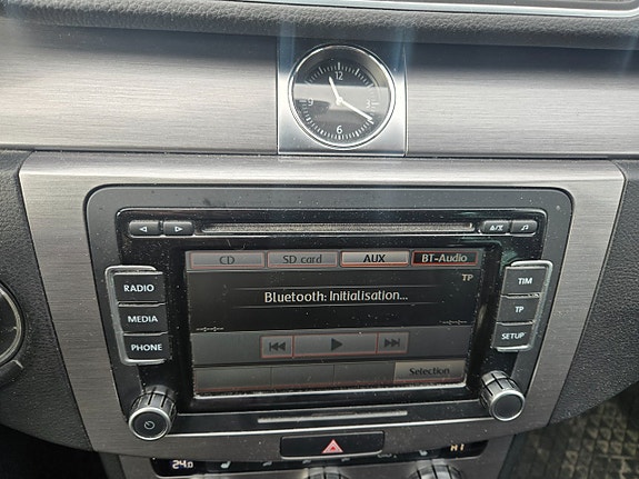 Volkswagen Passat 15 of 19