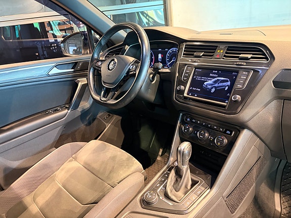 Volkswagen Tiguan 5 of 29