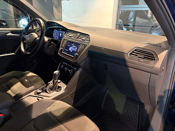 Volkswagen Tiguan 4 of 5
