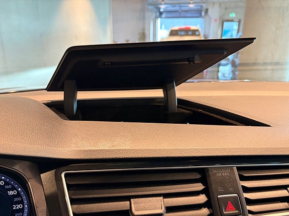 Volkswagen Tiguan 28 of 29