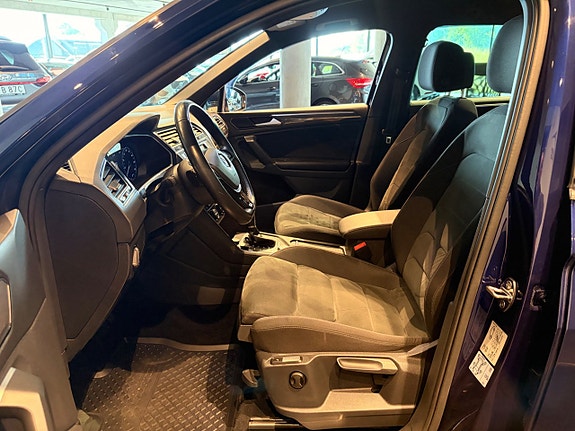 Volkswagen Tiguan 21 of 29