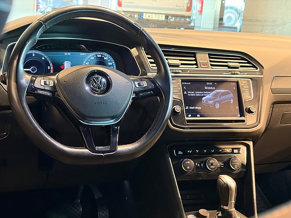Volkswagen Tiguan 19 of 29