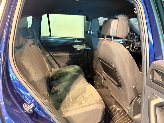 Volkswagen Tiguan 12 of 29