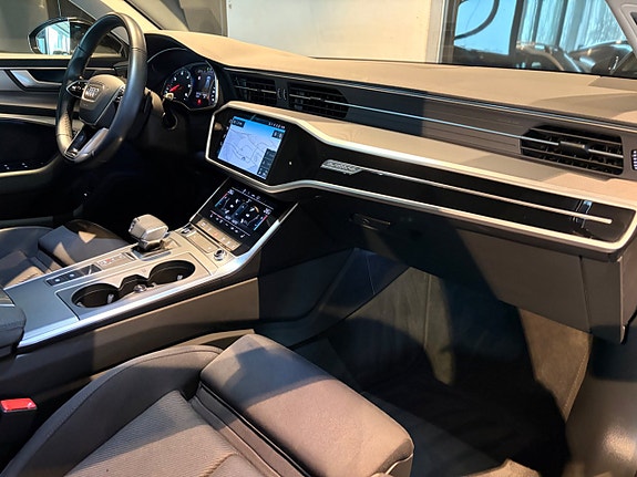 Audi A6 4 of 5