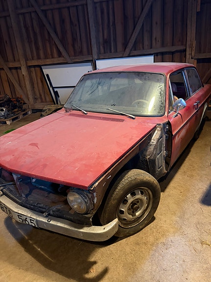 Volvo 142 2 of 11
