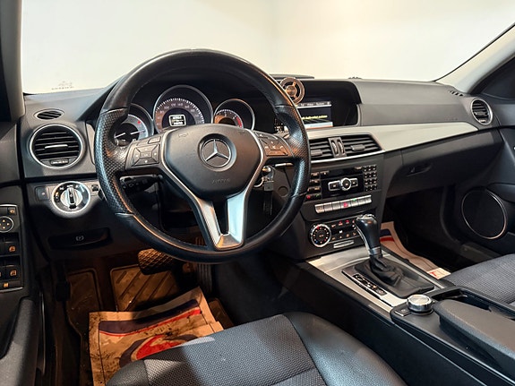 Mercedes-Benz C220 17 of 18