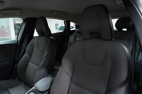Volvo V40 Cross Country 9 of 27
