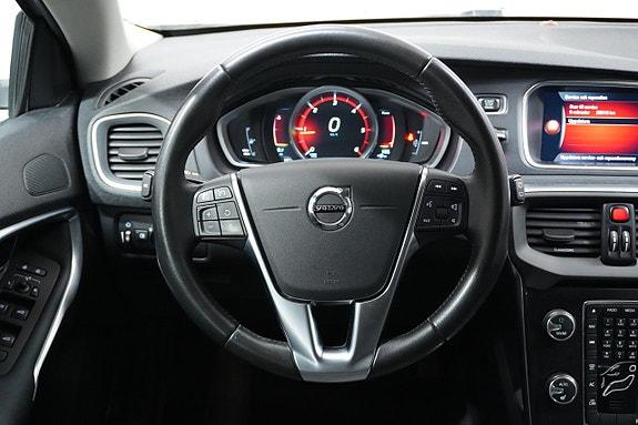 Volvo V40 Cross Country 13 of 27