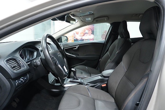 Volvo V40 Cross Country 8 of 27
