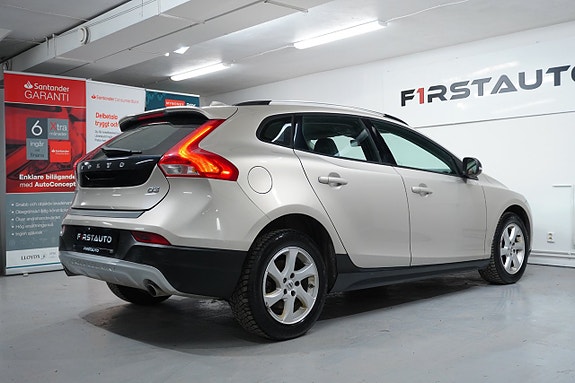Volvo V40 Cross Country 5 of 5