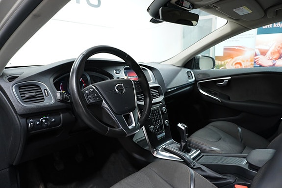 Volvo V40 Cross Country 14 of 27