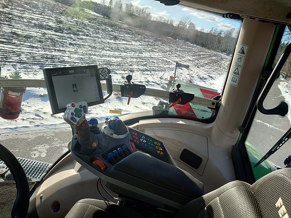 Fendt 828 2 of 10