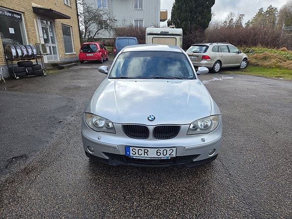 BMW 116i 5 of 5