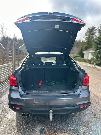 BMW 320d 4 of 10