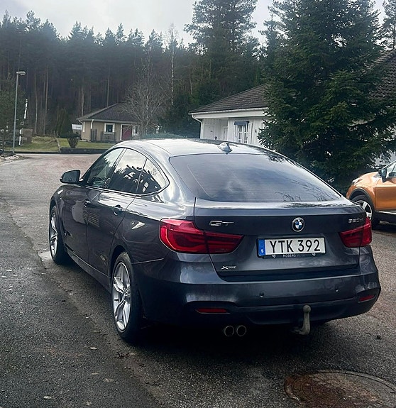 BMW 320d 3 of 10