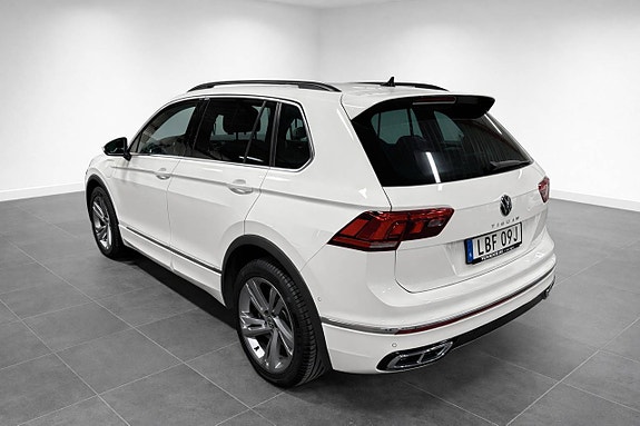 Volkswagen Tiguan 4 of 5