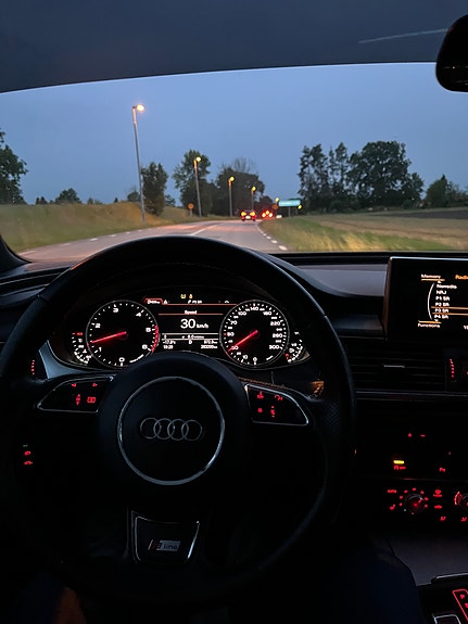 Audi A6 4 of 11