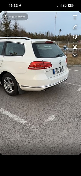 Volkswagen Passat 2 of 5