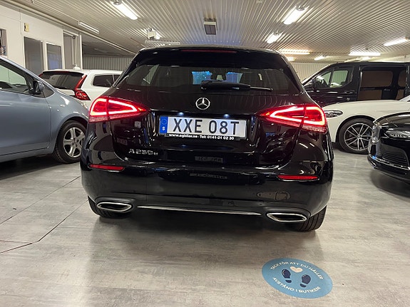 Mercedes-Benz A250 e 7 of 16