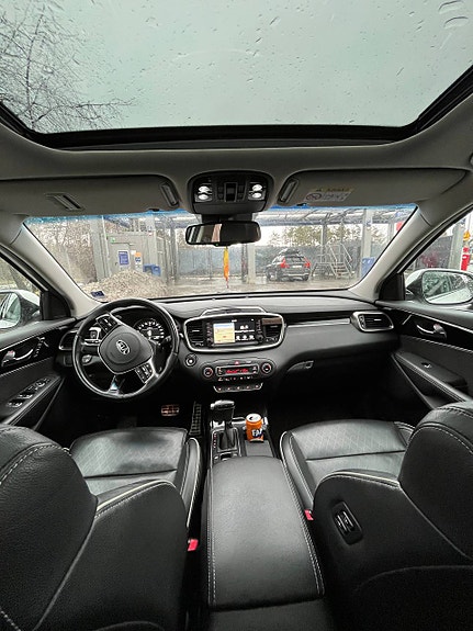 Kia Sorento 17 of 26
