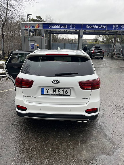 Kia Sorento 8 of 26