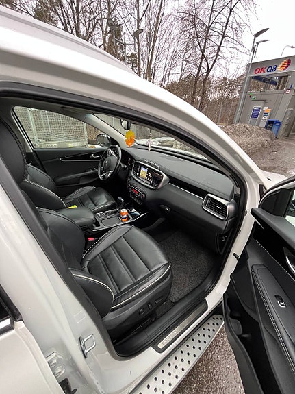 Kia Sorento 15 of 26