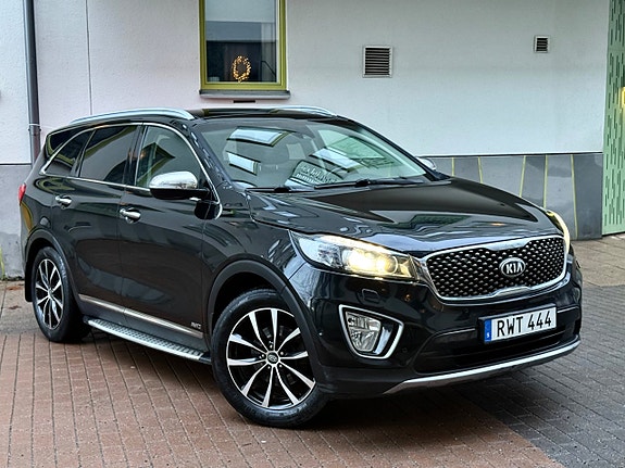 Kia Sorento 2 of 5