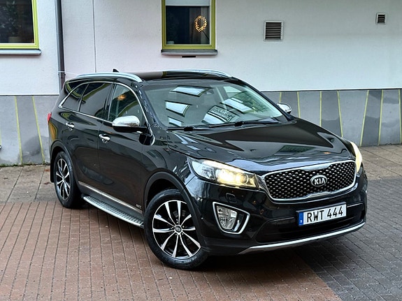 Kia Sorento 3 of 5