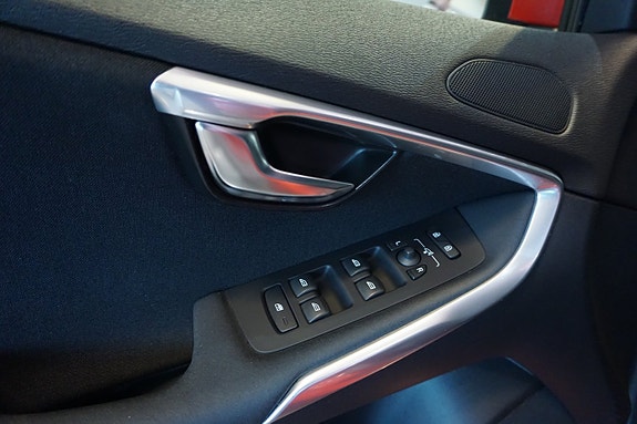 Volvo V40 10 of 15