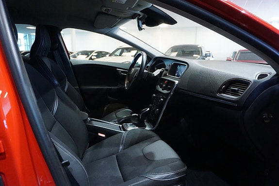 Volvo V40 14 of 15