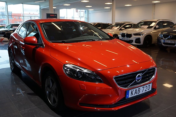 Volvo V40 5 of 15