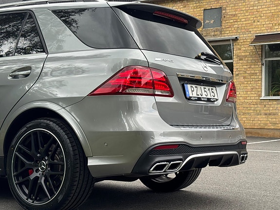 Mercedes-Benz GLE350 de 15 of 30