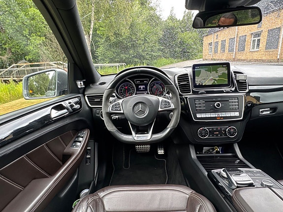 Mercedes-Benz GLE350 de 27 of 30
