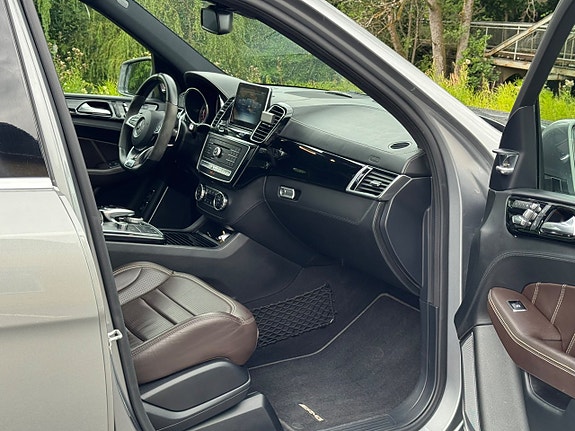 Mercedes-Benz GLE350 de 25 of 30