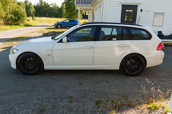 BMW 320d 9 of 18