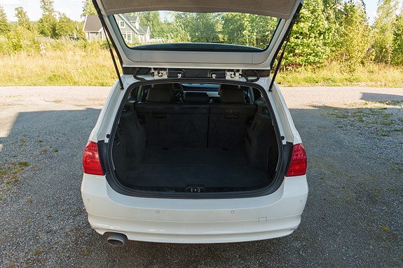BMW 320d 13 of 18
