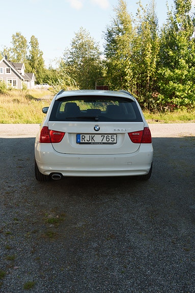 BMW 320d 11 of 18