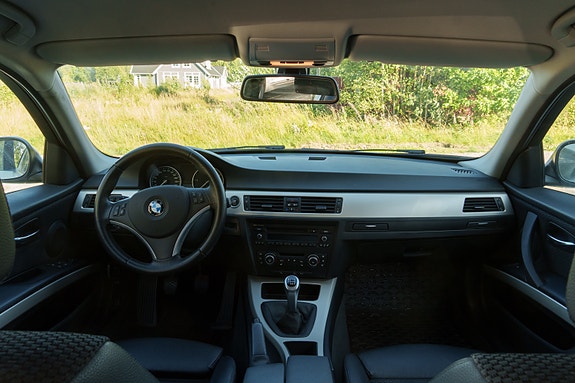 BMW 320d 18 of 18