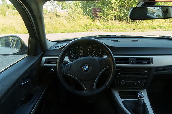 BMW 320d 17 of 18