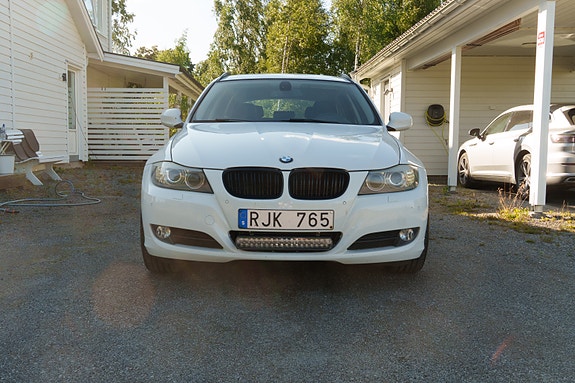 BMW 320d 5 of 18