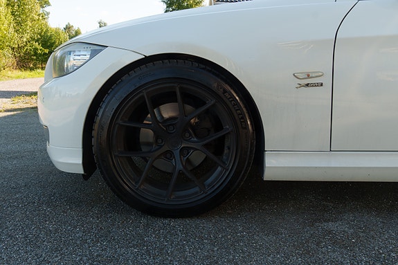 BMW 320d 8 of 18