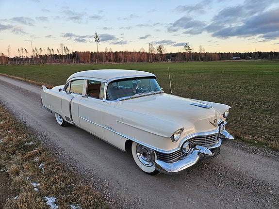 Cadillac Fleetwood 5 of 16