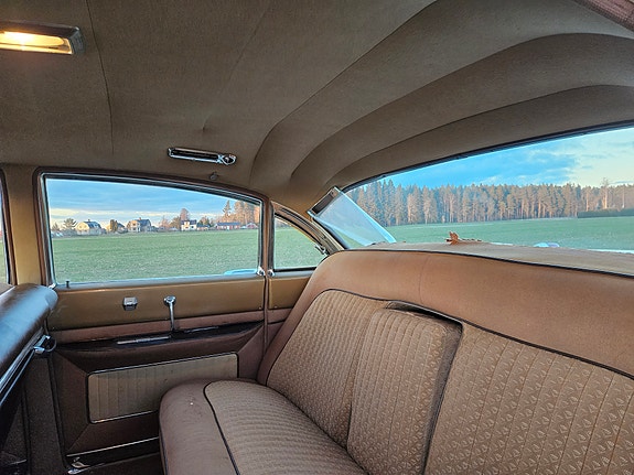 Cadillac Fleetwood 10 of 16