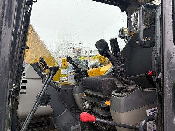 Komatsu PC78US-11 10 of 15