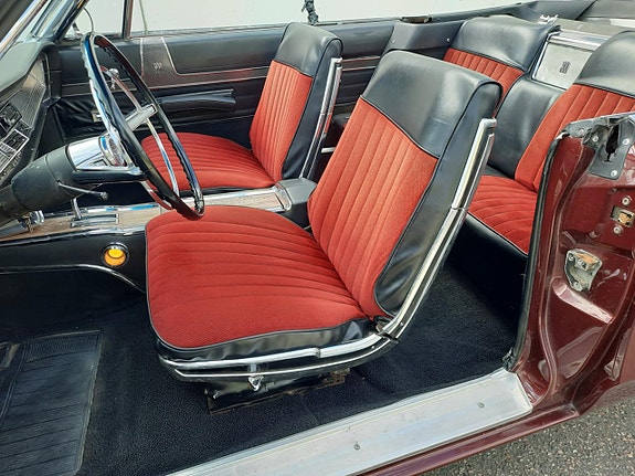 Chrysler 300 16 of 23