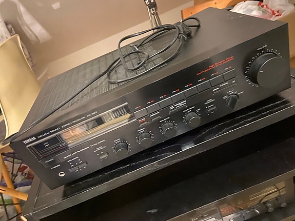 Yamaha RX-300 stereo receiver svart