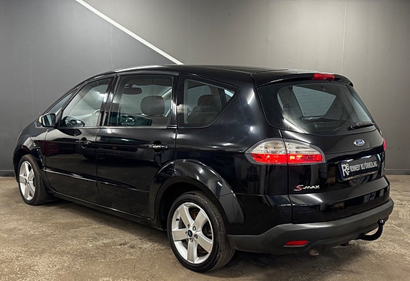 Ford S-MAX 4 of 5