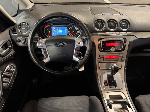 Ford S-MAX 11 of 18